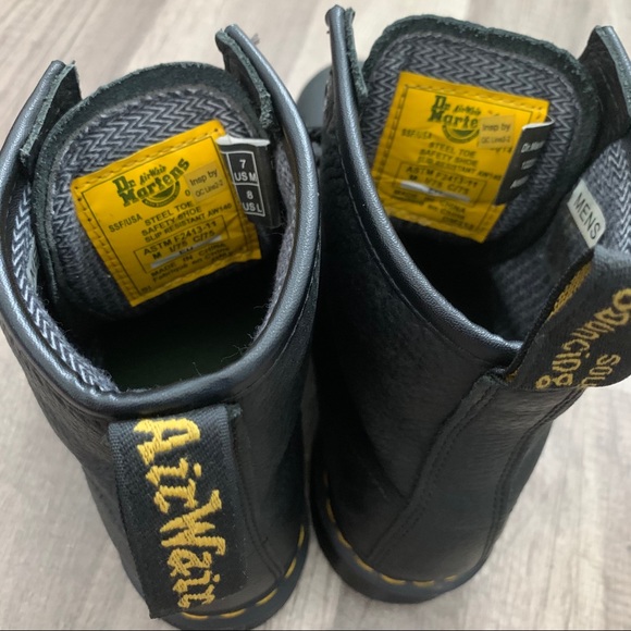 Dr. Martens Icon 7B10 Steel Toe Black Boots - Picture 6 of 10